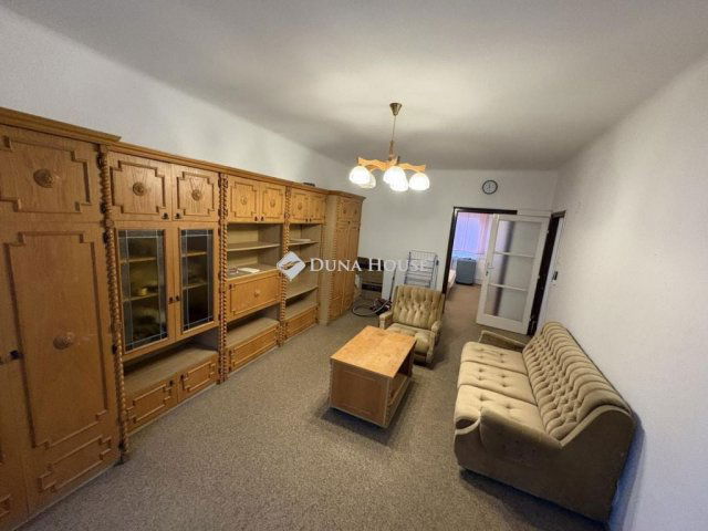 Kiadó téglalakás, albérlet, XI. kerületben, Bukarest utcában