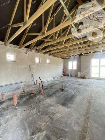 Eladó családi ház, Helvécián 72 M Ft, 4 szobás