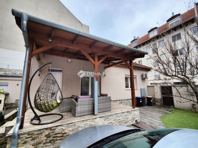 Eladó családi ház, Budapesten, IV. kerületben 150 M Ft, 6 szobás
