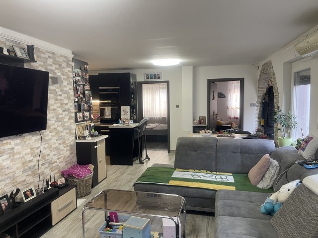 Eladó családi ház, Baján 62.5 M Ft, 2+1 szobás