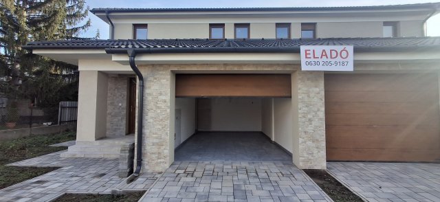 Eladó ikerház, Debrecenben, Óvoda utcában 150 M Ft, 5 szobás