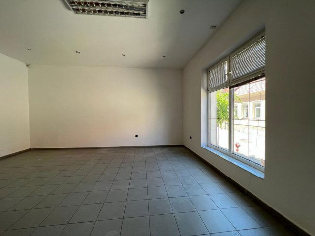 Eladó családi ház, Zalaegerszegen 129.99 M Ft, 8 szobás