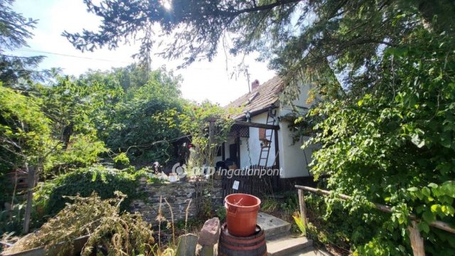 Eladó nyaraló, Kisapátiban 29 M Ft, 2+1 szobás