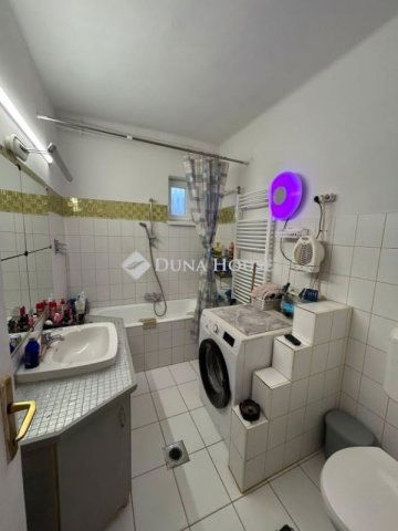 Eladó családi ház, Ócsán 88 M Ft, 6 szobás