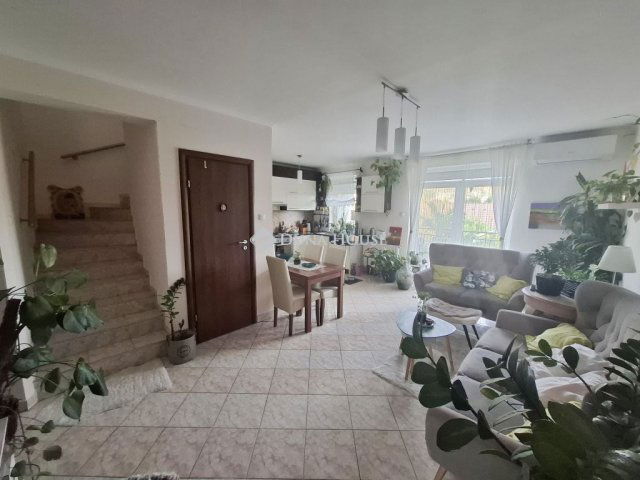 Eladó sorház, Fóton 150 M Ft, 5 szobás / költözzbe.hu