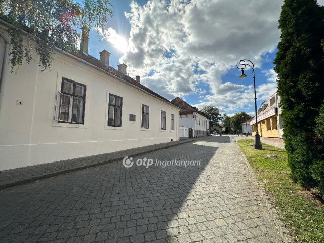 Eladó téglalakás, Szécsényen 13.113 M Ft, 2 szobás