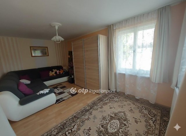 Eladó családi ház, Ózdon 48.5 M Ft, 4+1 szobás