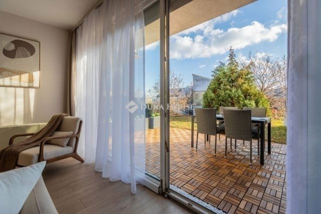 Eladó téglalakás, Budapesten, III. kerületben 122.9 M Ft