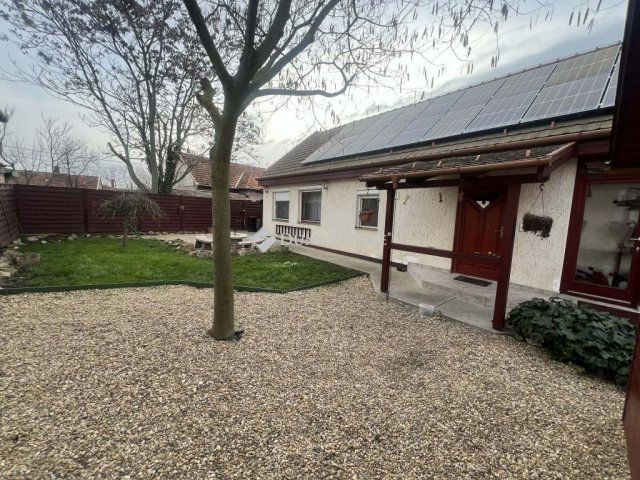 Eladó családi ház, Jászárokszálláson 34.9 M Ft, 2 szobás