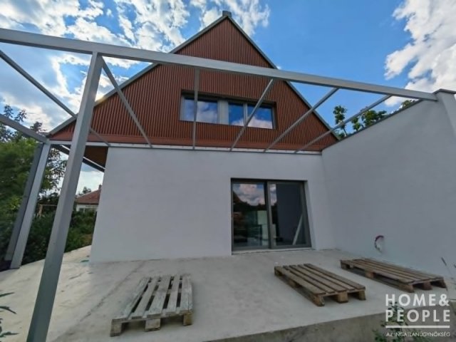Eladó családi ház, Szegeden 177.999 M Ft, 4 szobás