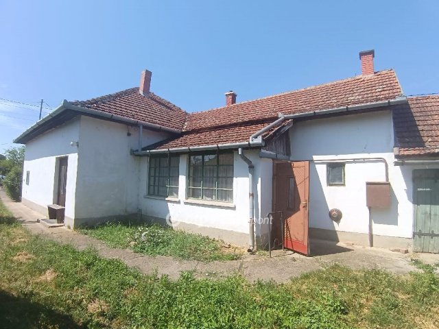 Eladó családi ház, Kenderesen 10.5 M Ft, 2+1 szobás
