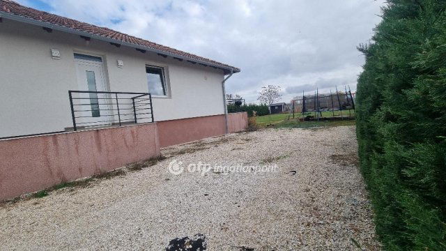 Eladó családi ház, Táborfalván 69.8 M Ft, 4 szobás