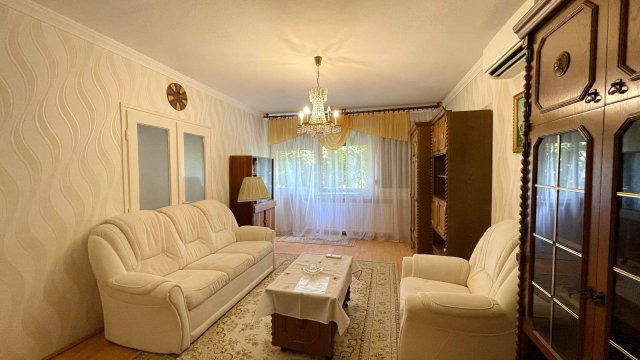 Kiadó panellakás, albérlet, Debrecenben 220 E Ft / hó, 3 szobás