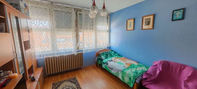 Eladó panellakás, Zalaegerszegen 33 M Ft, 2 szobás