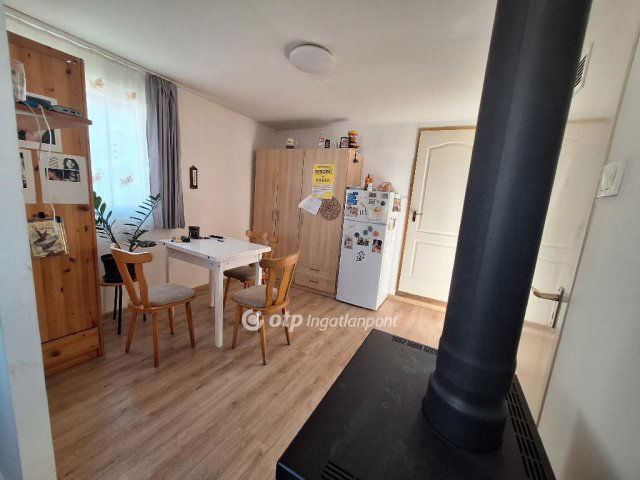 Eladó nyaraló, Lipóton 26 M Ft, 1 szobás / költözzbe.hu