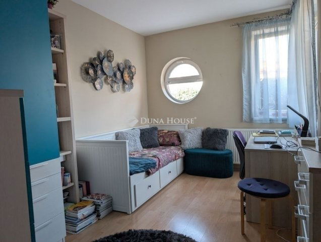 Eladó téglalakás, Budapesten, XVI. kerületben 79 M Ft, 3 szobás