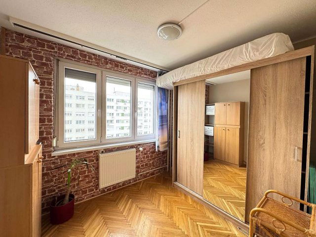 Eladó panellakás, Budapesten, III. kerületben 67.99 M Ft