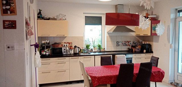 Eladó téglalakás, Veresegyházon 129.2 M Ft, 5 szobás