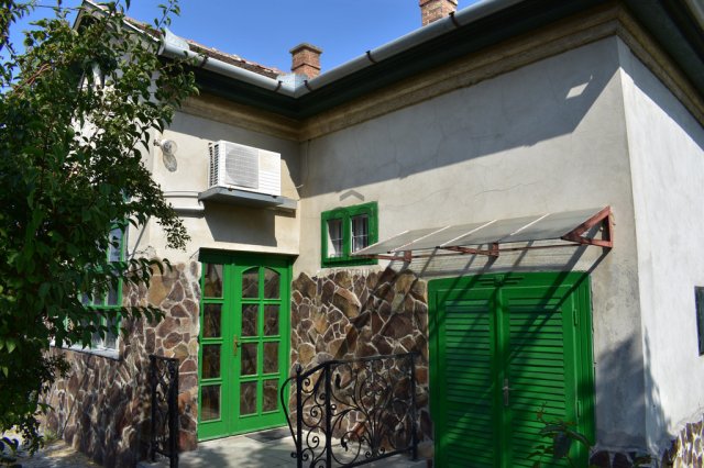Eladó családi ház, Abonyban 43 M Ft, 2 szobás