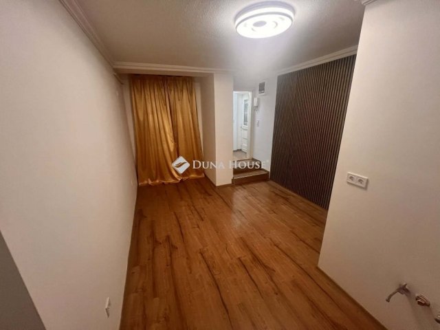 Eladó téglalakás, Budapesten, XII. kerületben 45 M Ft, 1 szobás