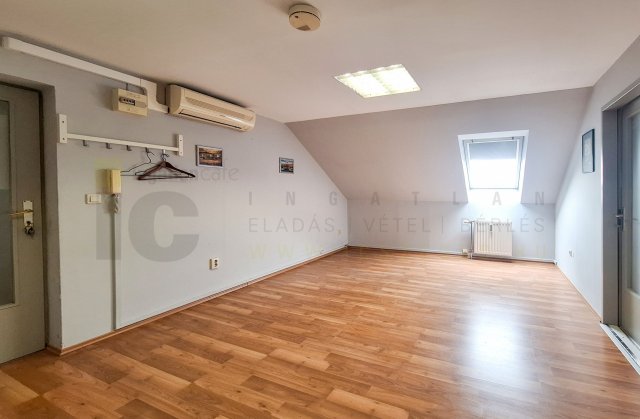Kiadó iroda, Szegeden, Gogol utcában 80 E Ft / hó