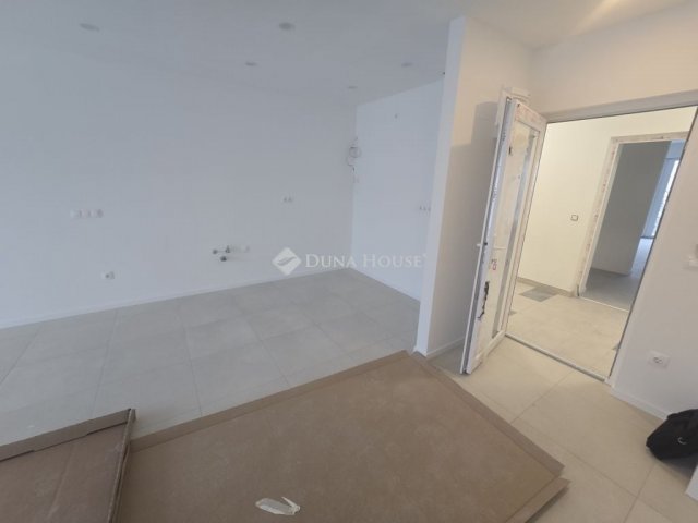 Kiadó téglalakás, albérlet, Veszprémben, Sorompó utcában