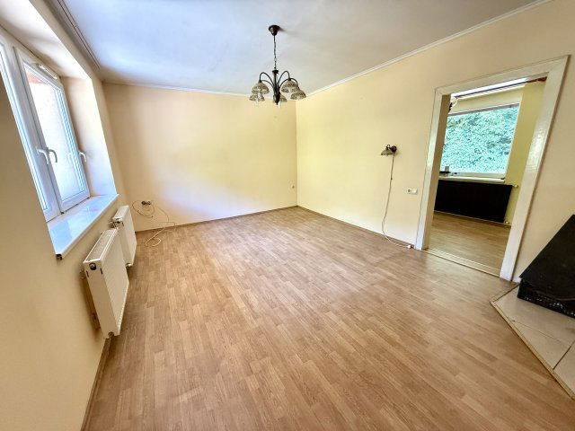 Eladó nyaraló, Miskolcon, Vadas Jenő utcában 39.9 M Ft, 2 szobás