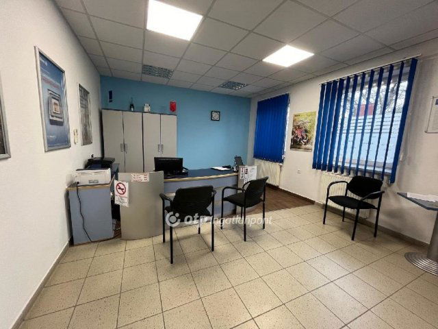 Eladó iroda, Tiszafüreden 54.9 M Ft, 2+2 szobás