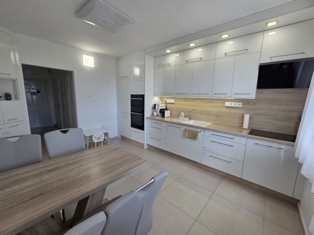 Eladó panellakás, Debrecenben, Derék utcában 69.9 M Ft, 3 szobás