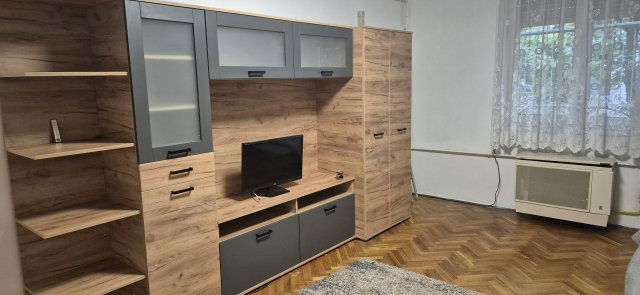Kiadó téglalakás, albérlet, Debrecenben, Gyöngyösi utcában
