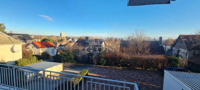 Eladó családi ház, Balatonalmádiban 189 M Ft, 6 szobás