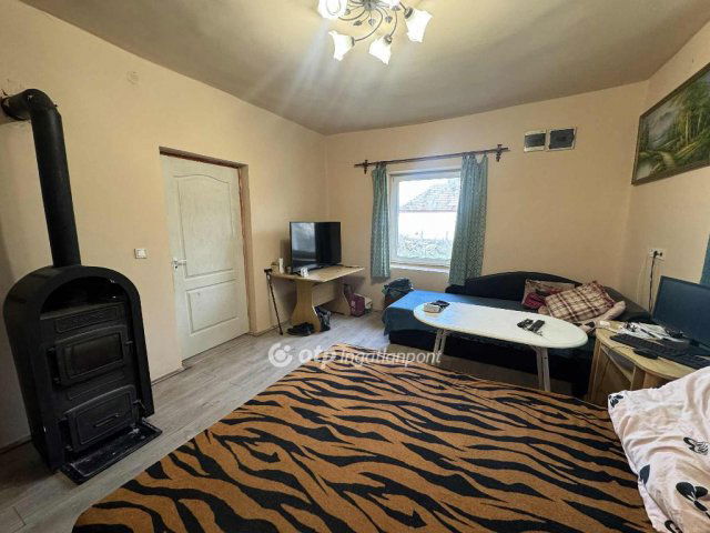 Eladó családi ház, Monostorpályin 29.999 M Ft, 2 szobás