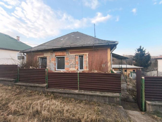 Eladó családi ház, Tardonán 3.9 M Ft, 2 szobás