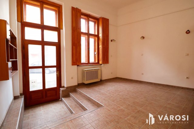 Eladó üzlethelyiség, Hódmezővásárhelyen 25.9 M Ft