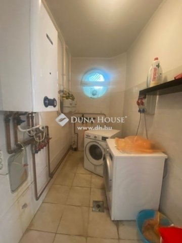 Eladó családi ház, Budapesten, II. kerületben 280.781 M Ft