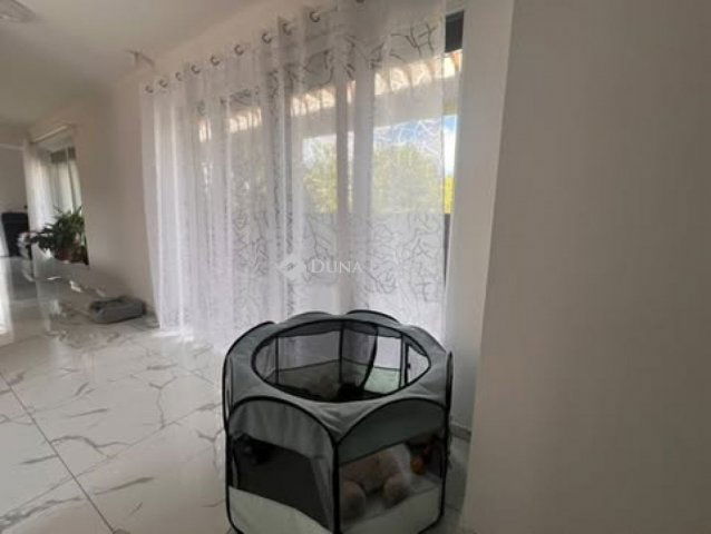 Eladó családi ház, Alsónémediben 149.9 M Ft, 4 szobás