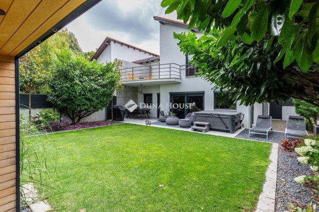 Eladó ikerház, Ürömön 379 M Ft, 5 szobás