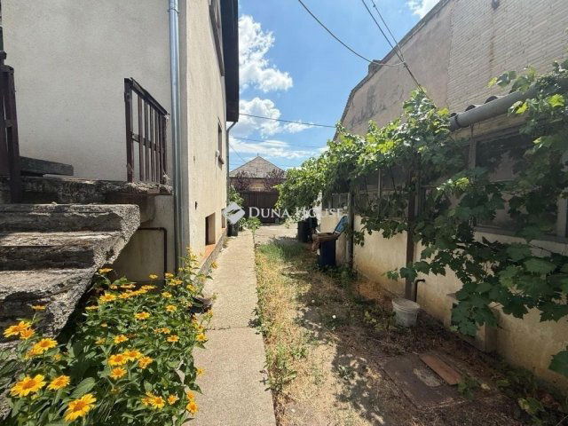 Eladó családi ház, Budapesten, XX. kerületben 147 M Ft