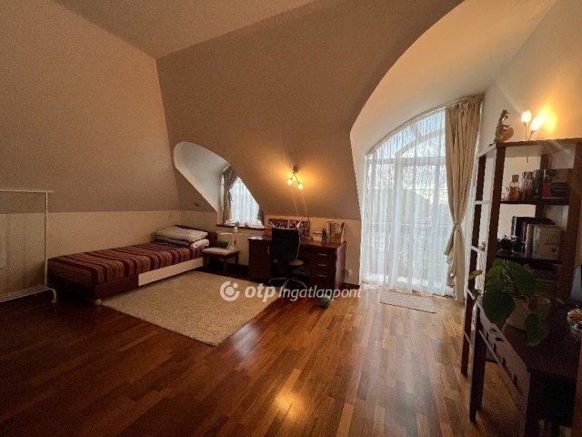 Eladó családi ház, Budapesten, XXI. kerületben 290 M Ft
