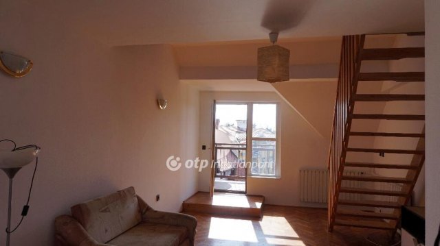 Eladó téglalakás, Gyöngyösön 47.5 M Ft, 3 szobás