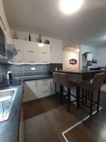 Eladó családi ház, Zalaegerszegen 69.9 M Ft, 5 szobás