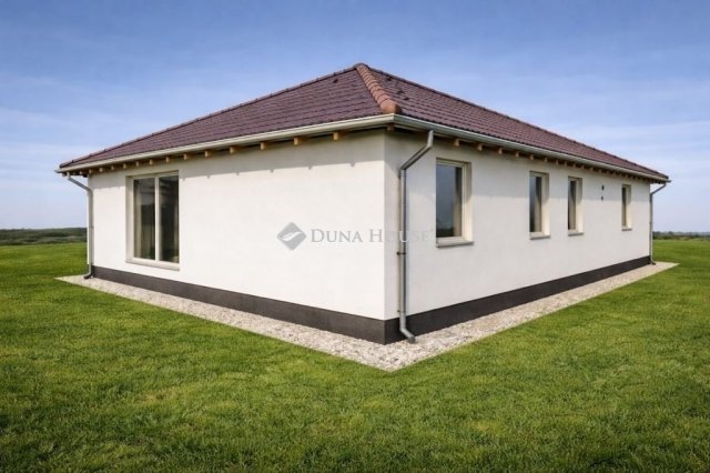 Eladó családi ház, Szigetszentmiklóson 129 M Ft, 4 szobás