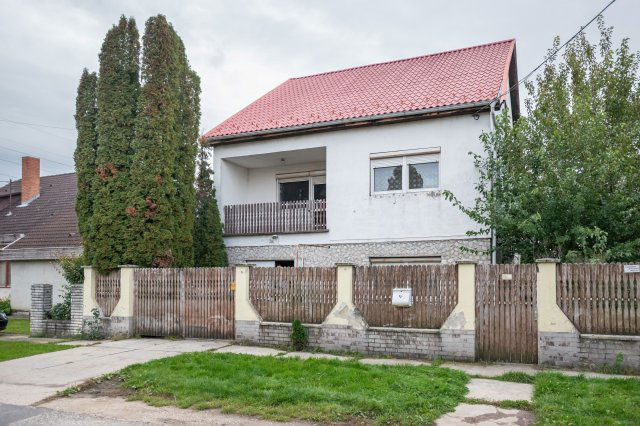 Eladó családi ház, Mályin, Előd utcában 45.5 M Ft, 5 szobás