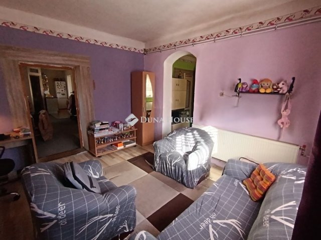 Eladó családi ház, Epölön 27.9 M Ft, 4 szobás