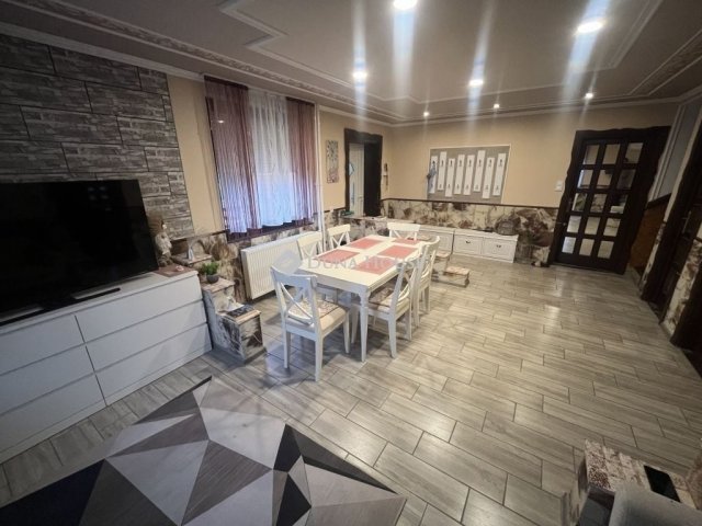 Eladó családi ház, Tápiószentmártonon 68 M Ft, 5 szobás