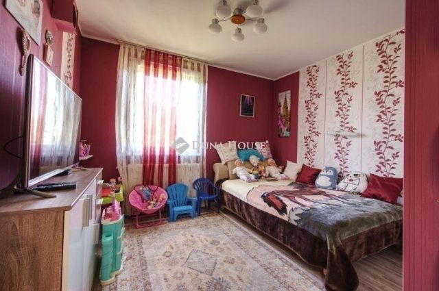 Eladó családi ház, Piliscsabán 164.9 M Ft, 7 szobás