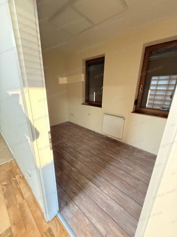 Eladó téglalakás, Dabason 65.5 M Ft, 1 szobás