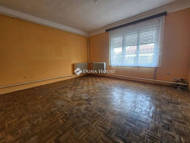 Eladó családi ház, Enesén 51.99 M Ft, 4 szobás