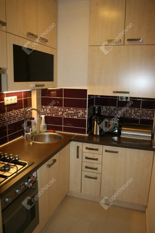 Kiadó panellakás, albérlet, Győrött 150 E Ft / hó, 1 szobás