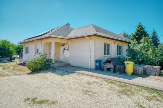 Eladó családi ház, Gyálon 132.9 M Ft, 4 szobás